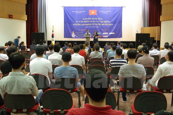 Ofrecen asesoramiento legal a trabajadores vietnamitas en Sudcorea ảnh 1 Ofrecen asesoramiento legal a trabajadores vietnamitas en Sudcorea ảnh 1