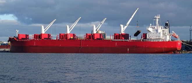 Rescatan a marineros vietnamitas tras naufragio de barco en aguas cercanas a Sudáfrica ảnh 1 Rescatan a marineros vietnamitas tras naufragio de barco en aguas cercanas a Sudáfrica ảnh 1