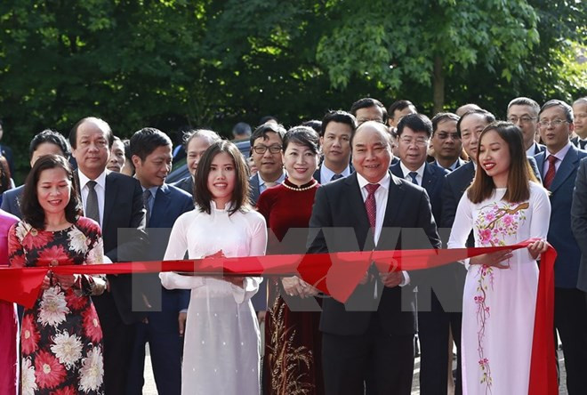 Premier inaugura nueva sede de embajada de Vietnam en Países Bajos ảnh 1