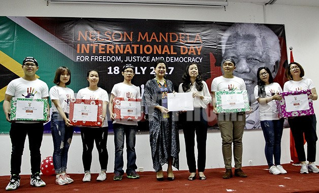 Celebran en Vietnam actividades caritativas en saludo al Día Internacional de Nelson Mandela ảnh 1 Celebran en Vietnam actividades caritativas en saludo al Día Internacional de Nelson Mandela ảnh 1