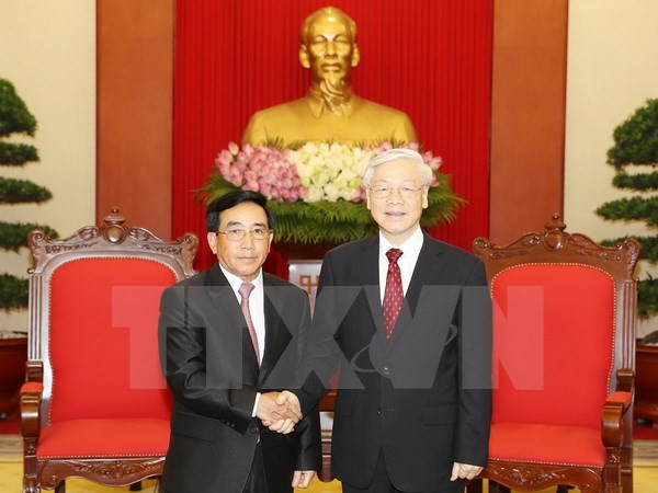 Reitera Laos disposición de acompañar a Vietnam en el robustecimiento de lazos bilaterales ảnh 1