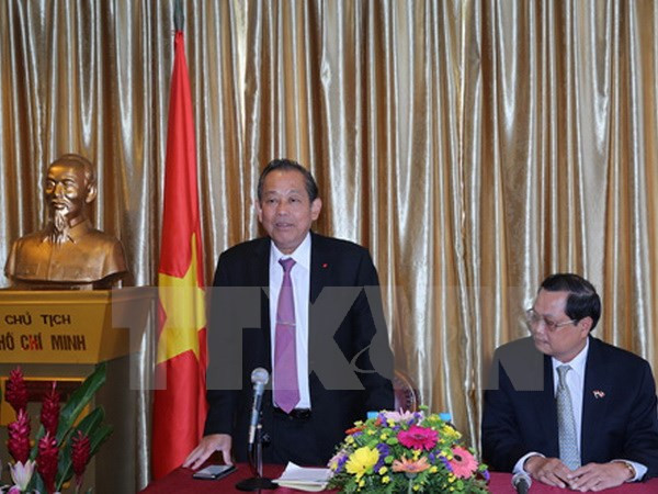 Vicepremier aprecia contribución de comunidad vietnamita en Singapur al desarrollo nacional ảnh 1 Vicepremier aprecia contribución de comunidad vietnamita en Singapur al desarrollo nacional ảnh 1