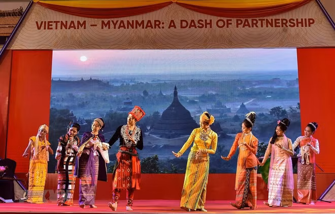 Celebran en Myanmar Semana de Cultura de Vietnam ảnh 1