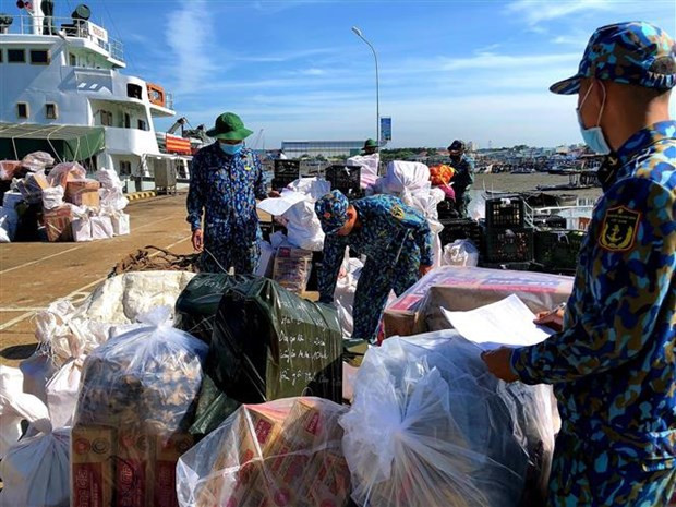 Entregarán obsequios a oficiales y soldados en isla vietnamita en ocasión de Tet ảnh 2 Entregarán obsequios a oficiales y soldados en isla vietnamita en ocasión de Tet ảnh 2