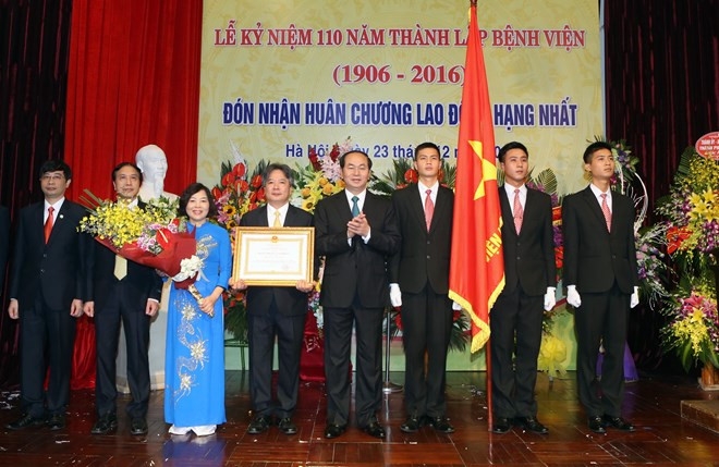 Provincia norvietnamita honrada por avances socioeconómicos ảnh 1 Provincia norvietnamita honrada por avances socioeconómicos ảnh 1