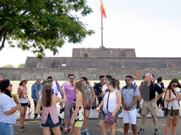 Vietnam logra nuevo récord por recibir diez millones turistas extranjeros en 2016 ảnh 1 Vietnam logra nuevo récord por recibir diez millones turistas extranjeros en 2016 ảnh 1