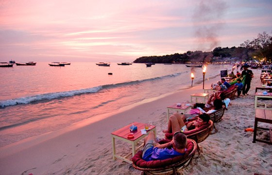 Vietnam promueve imagen en Festival Marítimo de Camboya 2016 ảnh 1 Vietnam promueve imagen en Festival Marítimo de Camboya 2016 ảnh 1