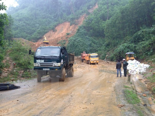 Vicepresidenta visita zonas de Quang Nam afectadas por inundaciones ảnh 1
