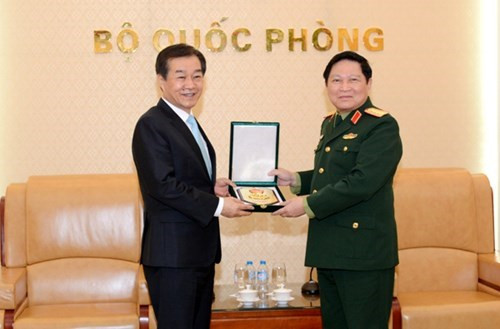 Ministro vietnamita recibe a subtitular de defensa sudcoreano ảnh 1 Ministro vietnamita recibe a subtitular de defensa sudcoreano ảnh 1