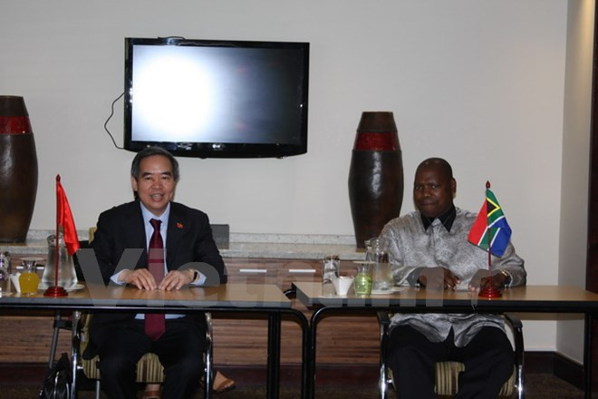 Delegación de Partido Comunista de Vietnam trabaja en Sudáfrica ảnh 1 Delegación de Partido Comunista de Vietnam trabaja en Sudáfrica ảnh 1