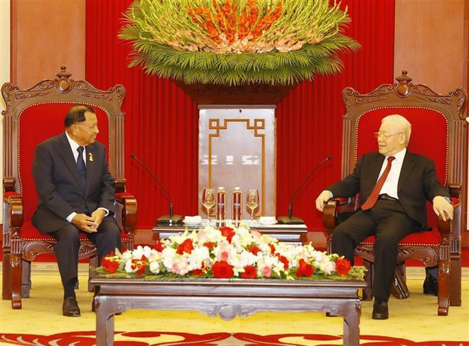 Máximo dirigente partidista de Vietnam recibe al presidente del Senado de Camboya ảnh 1 Máximo dirigente partidista de Vietnam recibe al presidente del Senado de Camboya ảnh 1