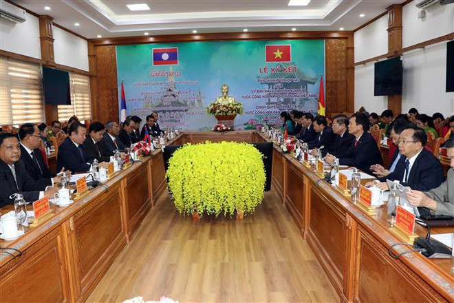 Localidades vietnamita y laosiana promueven cooperación ảnh 2 Localidades vietnamita y laosiana promueven cooperación ảnh 2