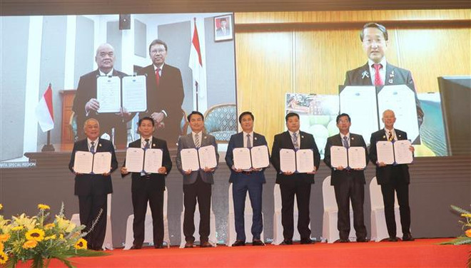 En Vietnam conferencia de gobernadores provinciales del Foro Interregional de Turismo ảnh 1 En Vietnam conferencia de gobernadores provinciales del Foro Interregional de Turismo ảnh 1