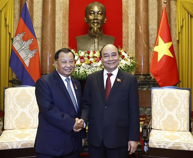 Presidente de Vietnam recibe al titular del Senado de Camboya ảnh 1 Presidente de Vietnam recibe al titular del Senado de Camboya ảnh 1