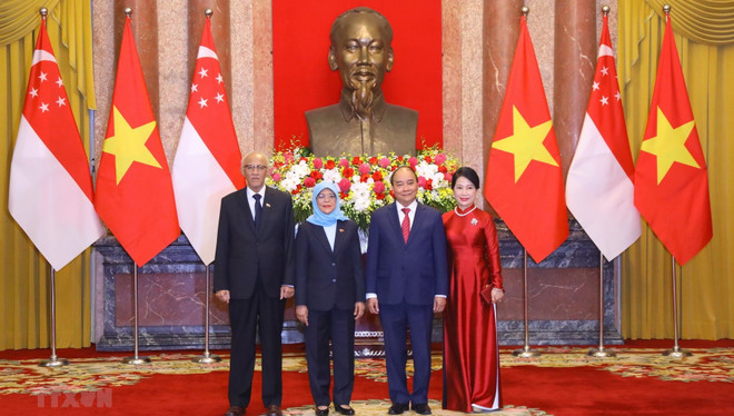 Concluye presidenta de Singapur visita de Estado a Vietnam ảnh 1 Concluye presidenta de Singapur visita de Estado a Vietnam ảnh 1