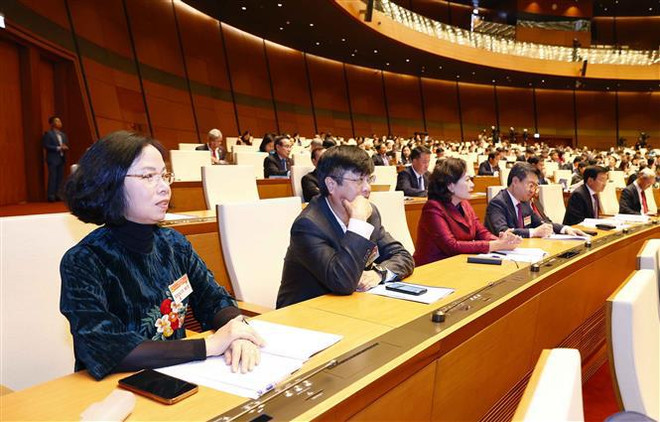 Premier vietnamita insta a mantener estabilidad macroeconómica ảnh 3