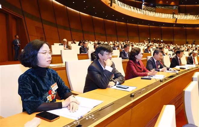 Premier vietnamita insta a mantener estabilidad macroeconómica ảnh 3