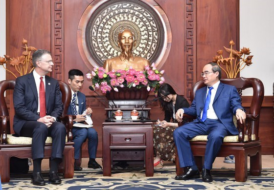 Dirigente de Ciudad Ho Chi Minh recibe a embajador estadounidense ảnh 1 Dirigente de Ciudad Ho Chi Minh recibe a embajador estadounidense ảnh 1