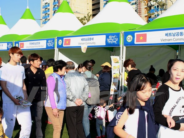 Concurrentes al Festival Busan impresionados por cultura vietnamita ảnh 1 Concurrentes al Festival Busan impresionados por cultura vietnamita ảnh 1