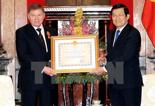 Otorga Vietnam Orden de Amistad a alto funcionario ruso ảnh 1 Otorga Vietnam Orden de Amistad a alto funcionario ruso ảnh 1