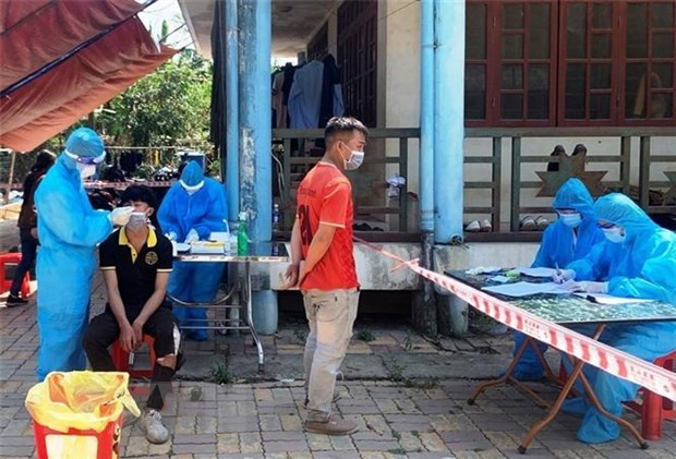 Reporta Vietnam más de cuatro mil 800 casos nuevos de COVID-19 ảnh 1 Reporta Vietnam más de cuatro mil 800 casos nuevos de COVID-19 ảnh 1