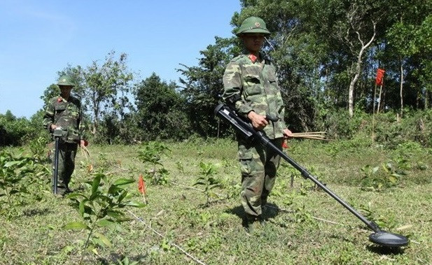 Cooperan para superar secuelas de explosivos remantes de la guerra en Vietnam ảnh 1 Cooperan para superar secuelas de explosivos remantes de la guerra en Vietnam ảnh 1