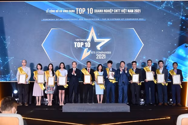 Vietnam honra a mejores empresas de tecnología de la información en 2021 ảnh 1 Vietnam honra a mejores empresas de tecnología de la información en 2021 ảnh 1