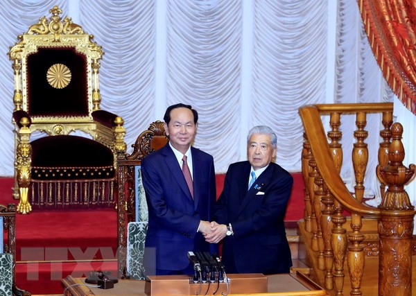 Presidente de Vietnam dialoga con titular de Cámara alta de Japón ảnh 1 Presidente de Vietnam dialoga con titular de Cámara alta de Japón ảnh 1