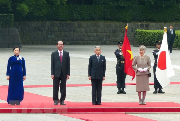 Presidente de Vietnam se reúne con Emperador de Japón ảnh 1 Presidente de Vietnam se reúne con Emperador de Japón ảnh 1