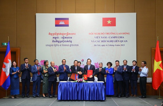 Activarán memorando de entendimiento sobre cooperación laboral entre Vietnam y Camboya ảnh 1 Activarán memorando de entendimiento sobre cooperación laboral entre Vietnam y Camboya ảnh 1