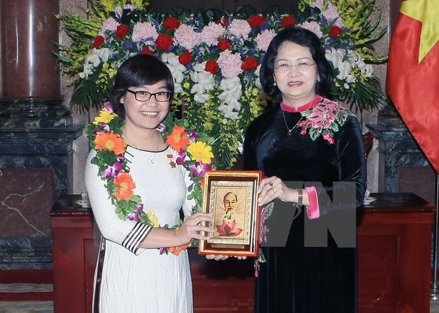 Vicepresidenta de Vietnam aprecia logros de científicos jóvenes ảnh 1 Vicepresidenta de Vietnam aprecia logros de científicos jóvenes ảnh 1