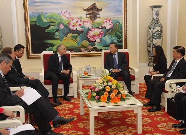 Viceministro vietnamita de Seguridad Pública recibe al alto oficial de UE ảnh 1 Viceministro vietnamita de Seguridad Pública recibe al alto oficial de UE ảnh 1