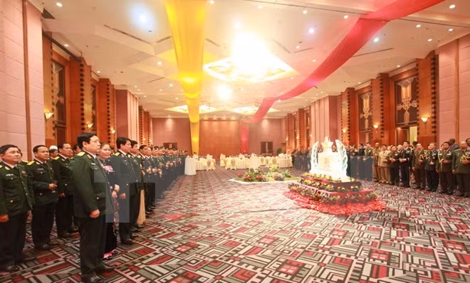 Conmemoran fundación del Ejército Popular de Vietnam ảnh 1