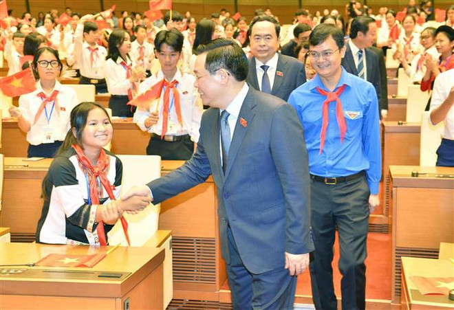 Niños vietnamitas participan en sesión hipotética de la Asamblea Nacional ảnh 1 Niños vietnamitas participan en sesión hipotética de la Asamblea Nacional ảnh 1