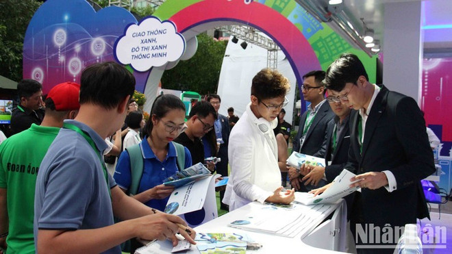 Exposición de productos y servicios abre sus puertas en Ciudad Ho Chi Minh ảnh 1