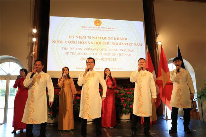 Celebran en Suiza el Día Nacional de Vietnam ảnh 2 Celebran en Suiza el Día Nacional de Vietnam ảnh 2