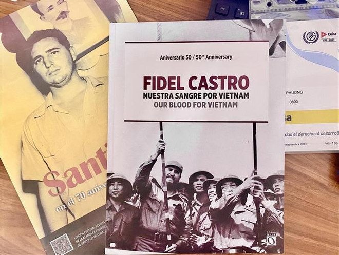 Presentan en Cuba libro sobre visita de Fidel Castro a Vietnam ảnh 2 Presentan en Cuba libro sobre visita de Fidel Castro a Vietnam ảnh 2