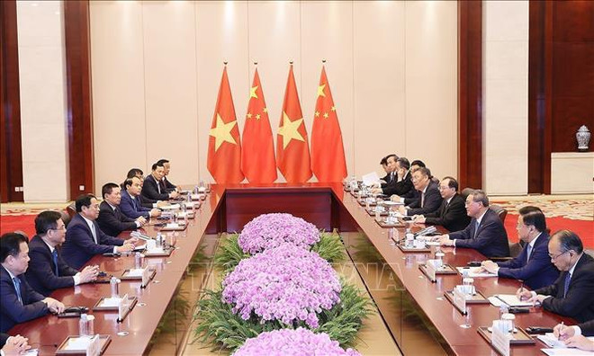 Primer ministro de Vietnam sostiene conversaciones con su homólogo chino ảnh 2 Primer ministro de Vietnam sostiene conversaciones con su homólogo chino ảnh 2