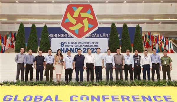 Presidente del Parlamento asiste a ensayo de la IX Conferencia Global de Jóvenes Parlamentarios ảnh 1 Presidente del Parlamento asiste a ensayo de la IX Conferencia Global de Jóvenes Parlamentarios ảnh 1