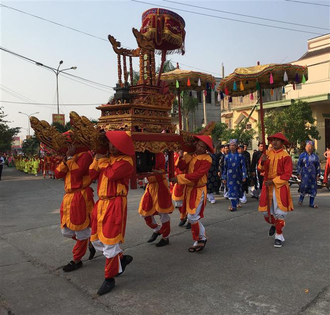 Celebran en provincia vietnamita ceremonia tradicional en honor a la ballena ảnh 1