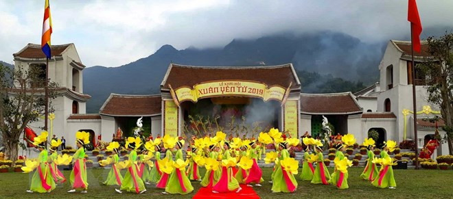 Inauguran en Vietnam una de las mayores fiestas primaverales ảnh 1 Inauguran en Vietnam una de las mayores fiestas primaverales ảnh 1