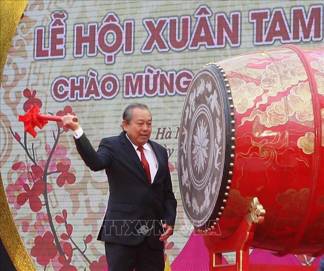 Vicepremier Truong Hoa Binh inicia la fiesta primaveral en Pagoda Tam Chuc ảnh 1 Vicepremier Truong Hoa Binh inicia la fiesta primaveral en Pagoda Tam Chuc ảnh 1