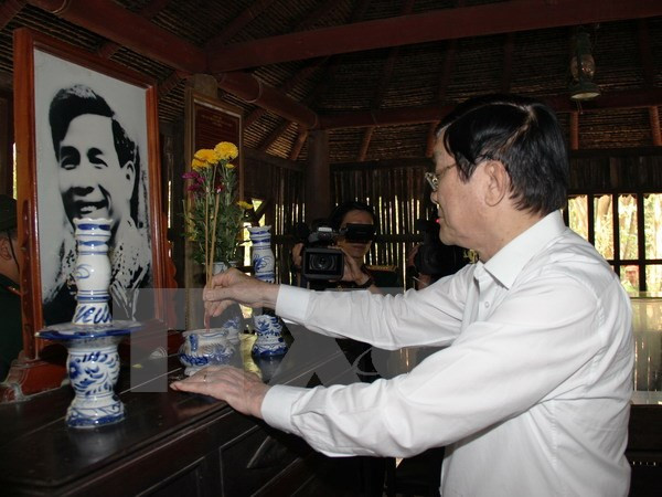 Presidente vietnamita visita Tay Ninh en primer día del Año de Mono ảnh 1 Presidente vietnamita visita Tay Ninh en primer día del Año de Mono ảnh 1