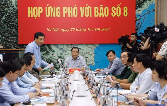Vietnam se esfuerza para hacer frente a tormentas e inundaciones en la región central ảnh 1