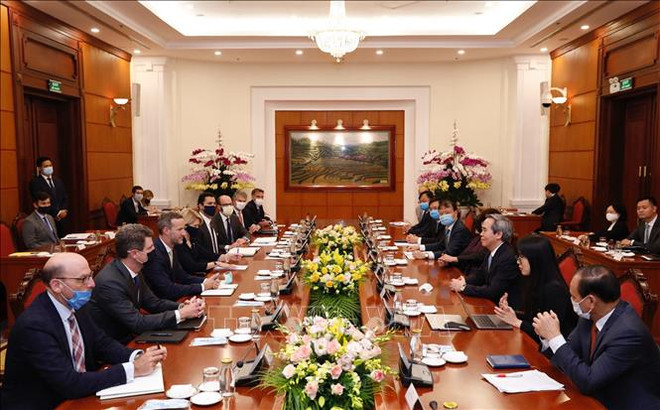 Vietnam da la bienvenida a inversores estadounidenses ảnh 1 Vietnam da la bienvenida a inversores estadounidenses ảnh 1