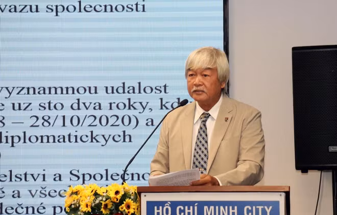 Refuerzan lazos tradicionales de amistad entre Vietnam y República Checa ảnh 1
