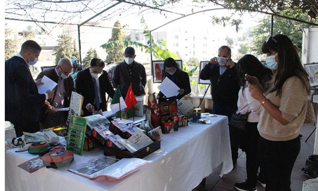 Exposición fotográfica sobre el 58 aniversario de las relaciones diplomáticas entre Vietnam y Argelia ảnh 1 Exposición fotográfica sobre el 58 aniversario de las relaciones diplomáticas entre Vietnam y Argelia ảnh 1