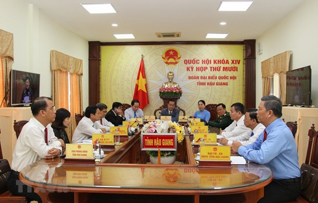 Parlamento de Vietnam concluye primera jornada de trabajo del X período de sesiones ảnh 1 Parlamento de Vietnam concluye primera jornada de trabajo del X período de sesiones ảnh 1