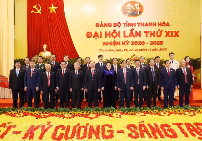 Presidenta del Parlamento vietnamita propone tareas para comité partidista en Thanh Hoa ảnh 1