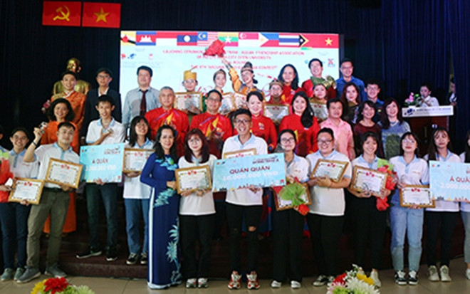 Celebran en Ciudad Ho Chi Minh final de concurso de conocimientos sobre ASEAN para jóvenes ảnh 1 Celebran en Ciudad Ho Chi Minh final de concurso de conocimientos sobre ASEAN para jóvenes ảnh 1
